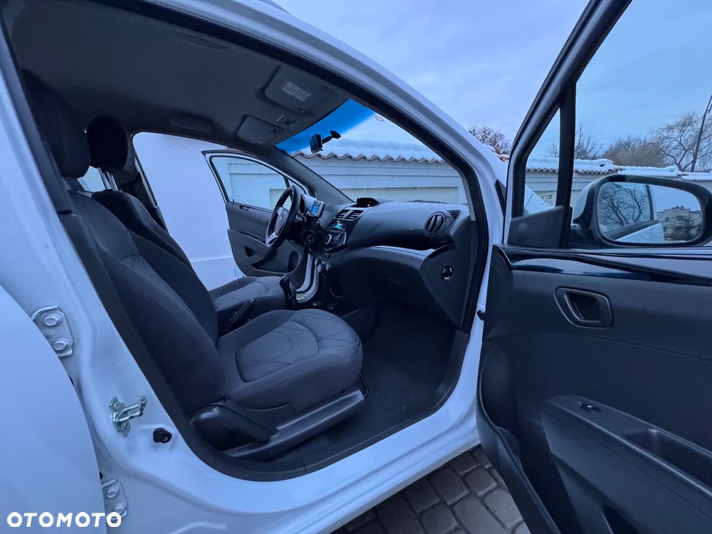 Chevrolet Spark - 27