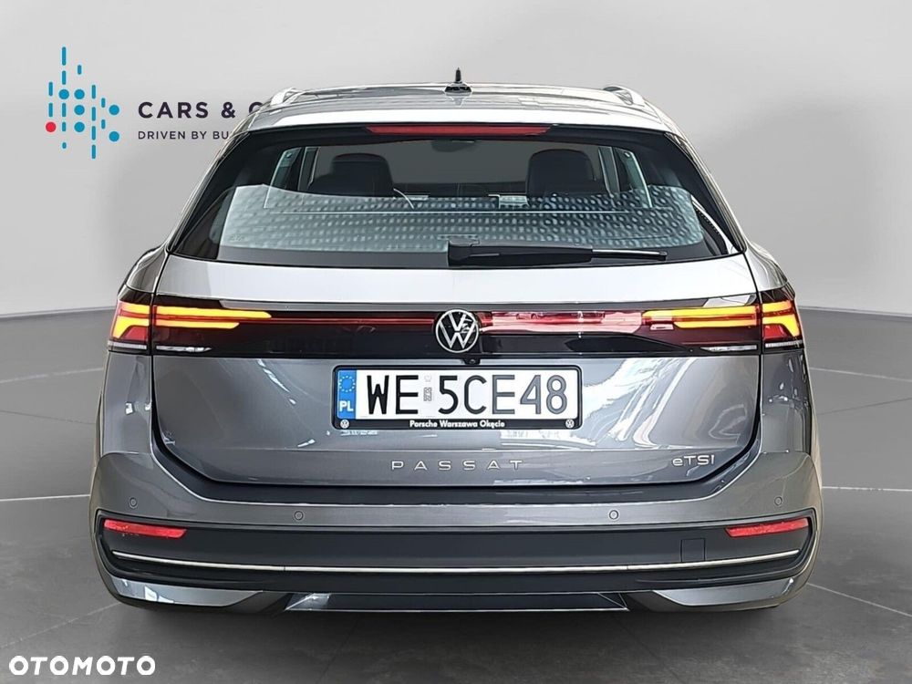 Volkswagen Passat - 25
