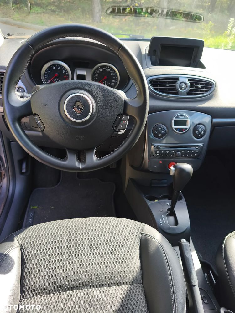 Renault Clio - 20