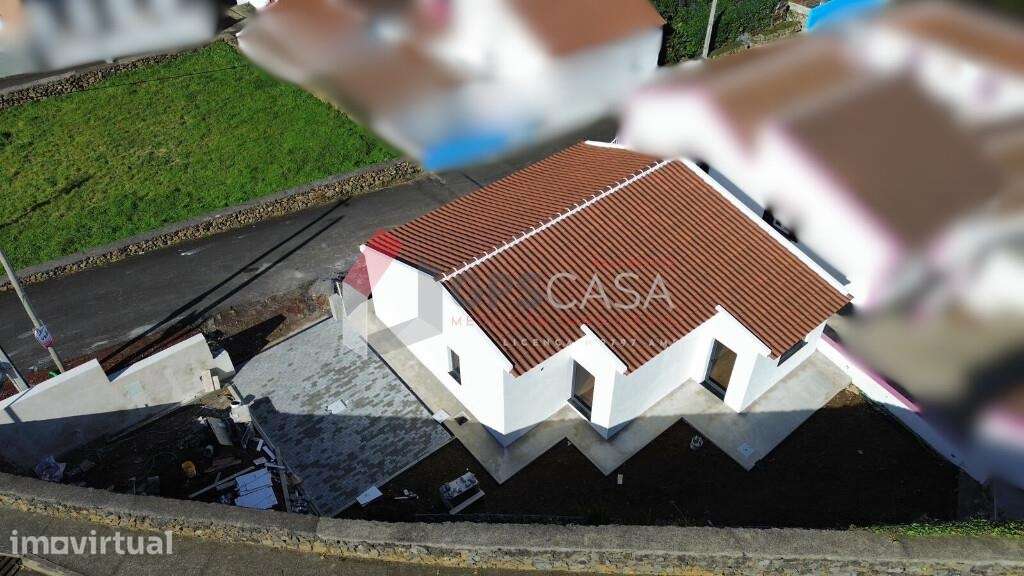 Moradia T2 pronta a habitar - Freguesia dos Biscoitos - Grande imagem: 2/30