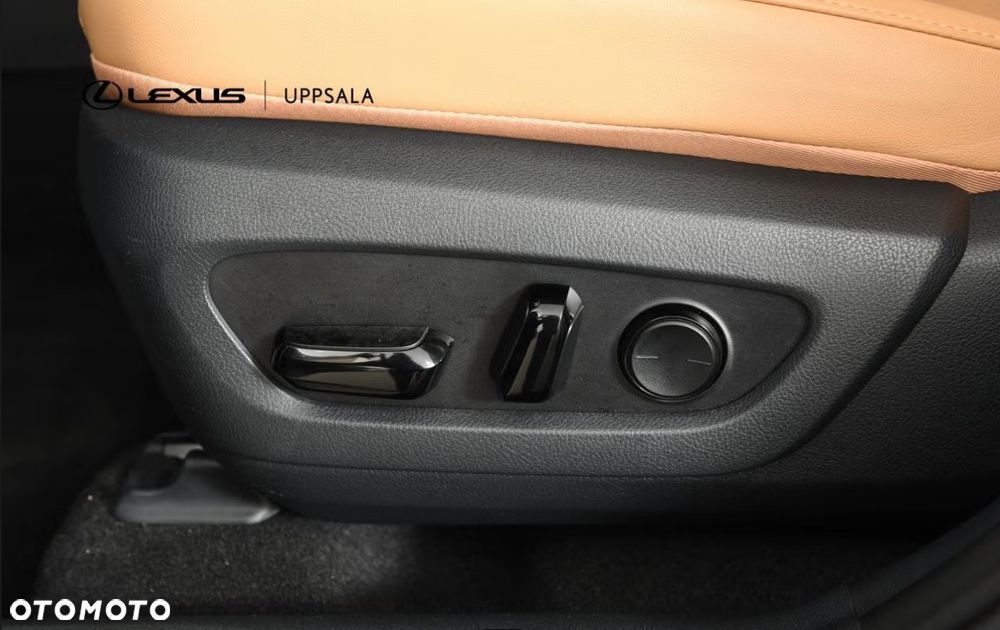 Lexus NX 450h+ E-FOUR Business - 12