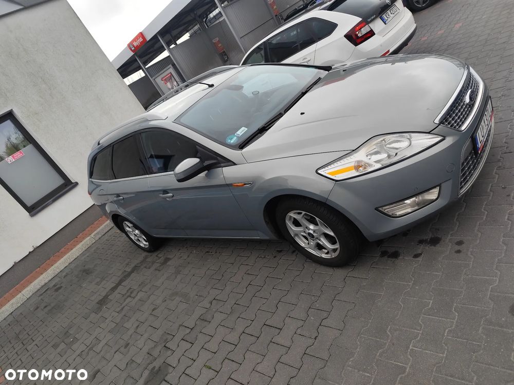 Ford Mondeo - 12