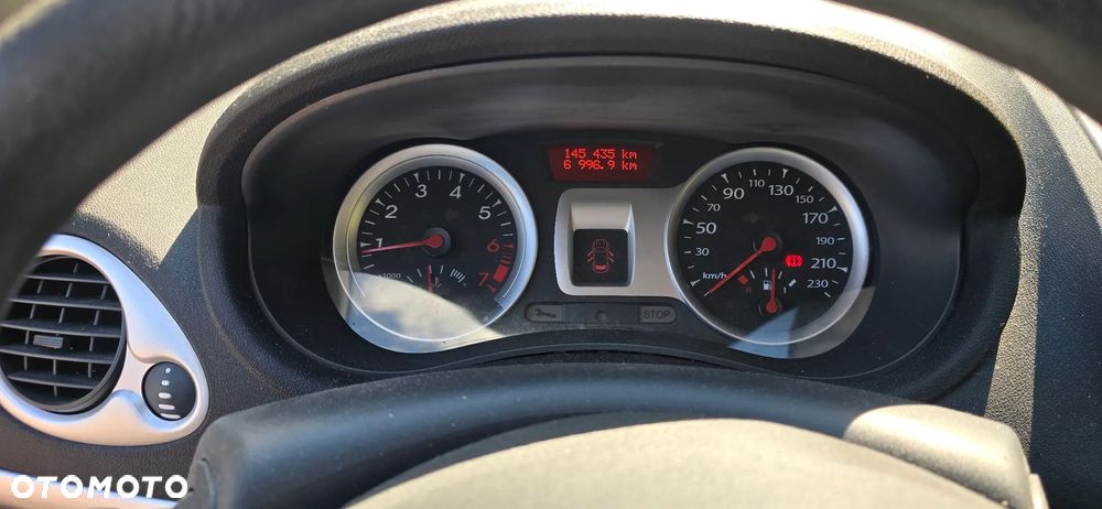 Renault Clio 1.2 16V Life - 4