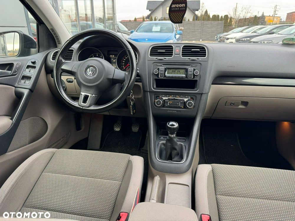 Volkswagen Golf 1.6 Comfortline - 12