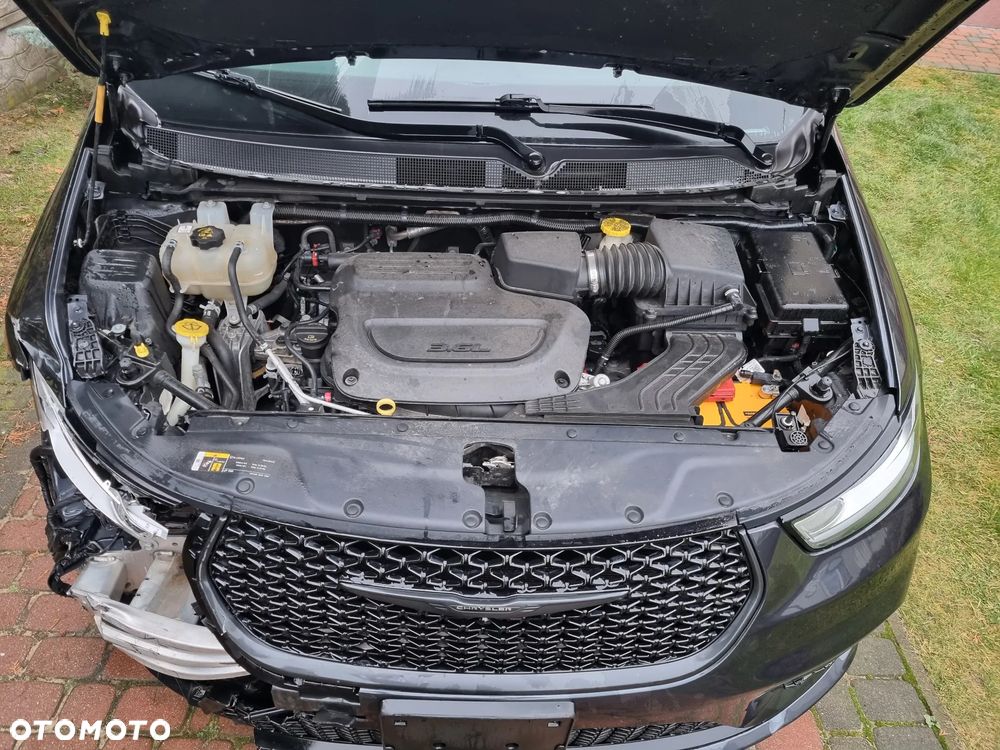 Chrysler Pacifica - 23