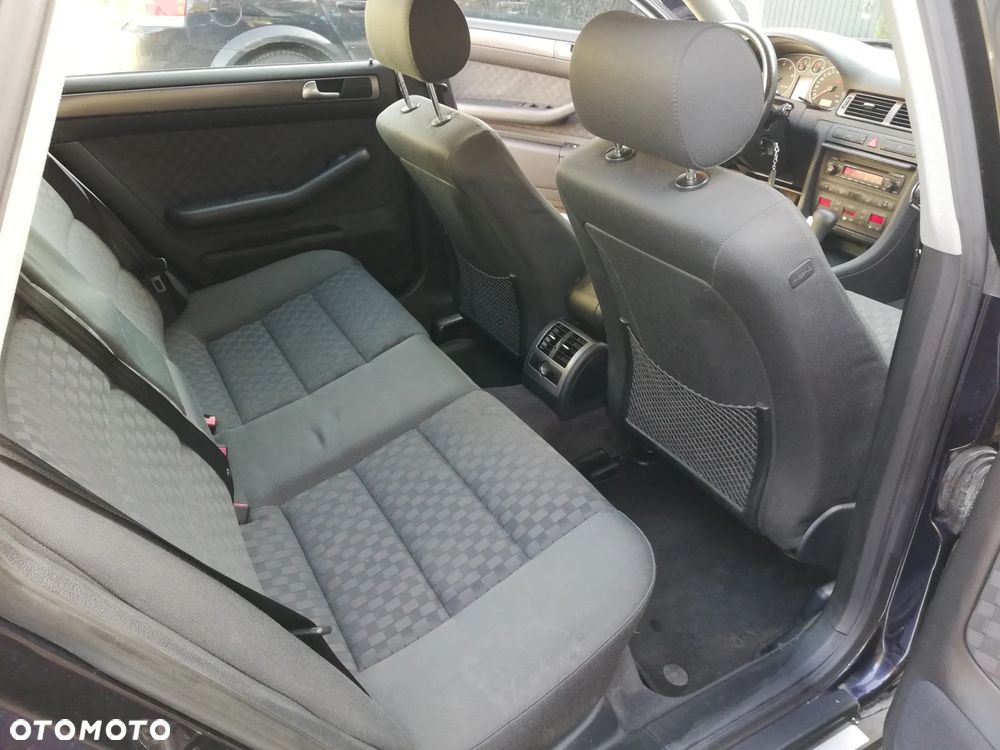Audi A6 Avant 2.4 Multitronic - 12