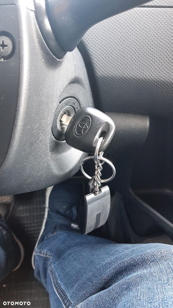 Toyota Yaris 1.0 Luna A/C - 21