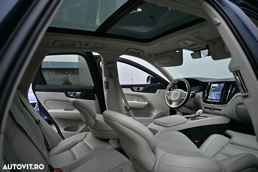 Volvo XC 60 T6 AWD Recharge Geartronic Inscription Expression - 23