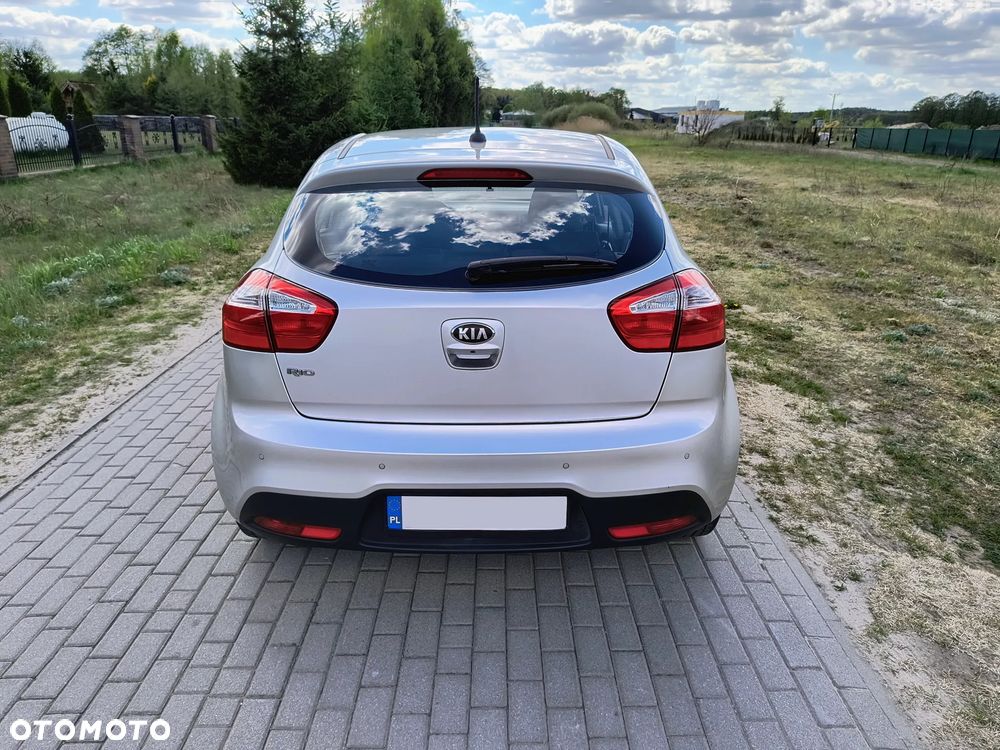 Kia Rio 2013 photo 5