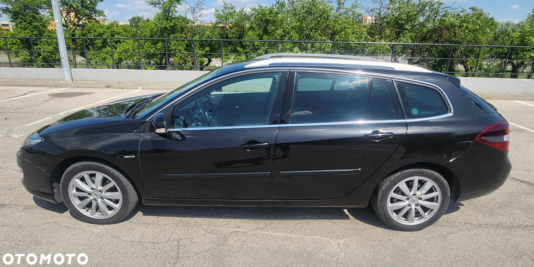 Renault Laguna Grandtour dCi 175 FAP Bose Edition - 9