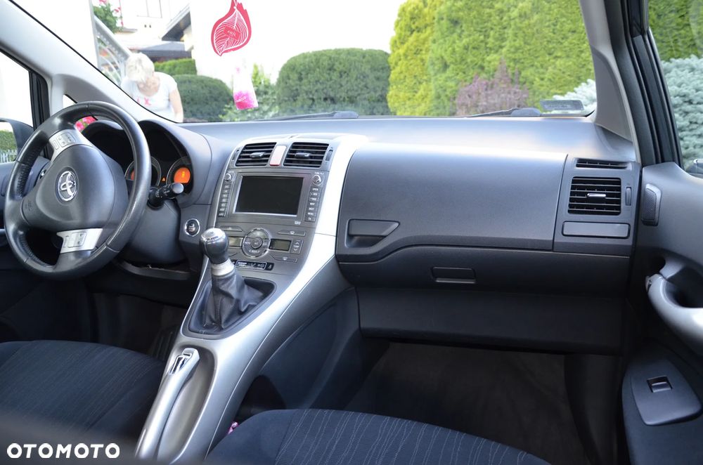 Toyota Auris 1.6 VVT-i Sol - 9