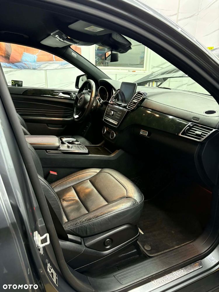 Mercedes-Benz GLE - 15