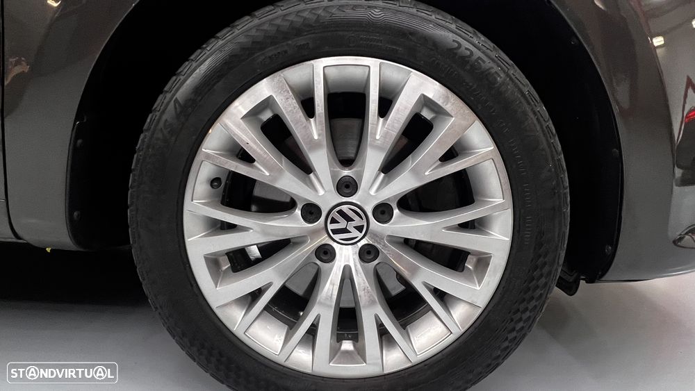 VW Sharan 2.0 TDI Blue Highline DSG - 30