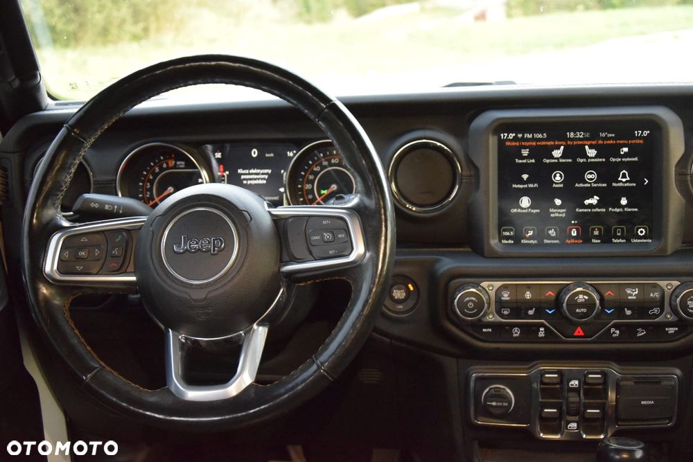 Jeep Wrangler - 25