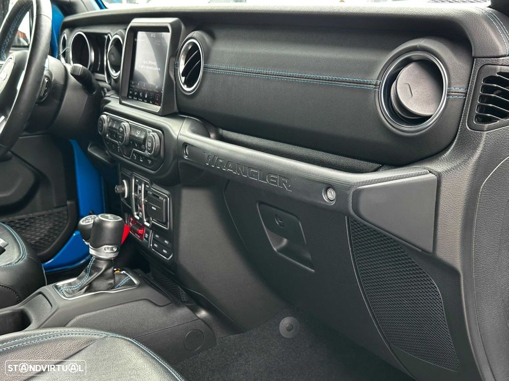 Jeep Wrangler Unlimited - 18