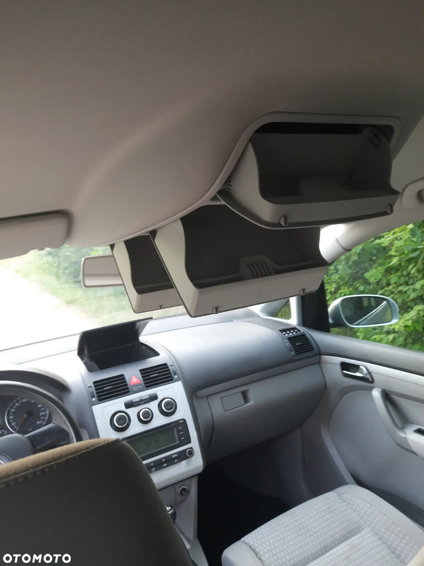 Volkswagen Touran 1.6 FSI Basis - 8