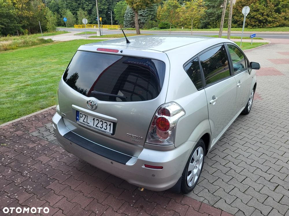 Toyota Corolla Verso 1.8 Premium + 7os - 10