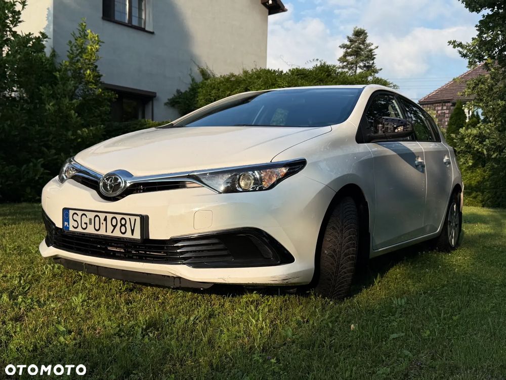 Toyota Auris - 4