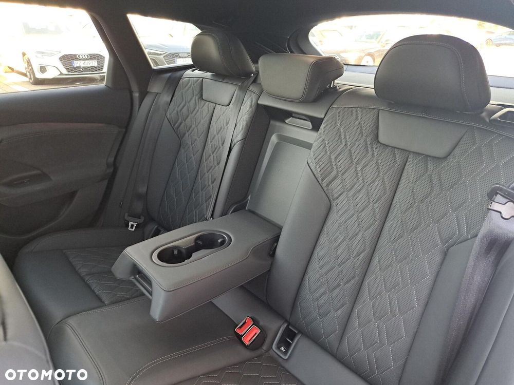 Audi A6 Sportback e-tron - 16