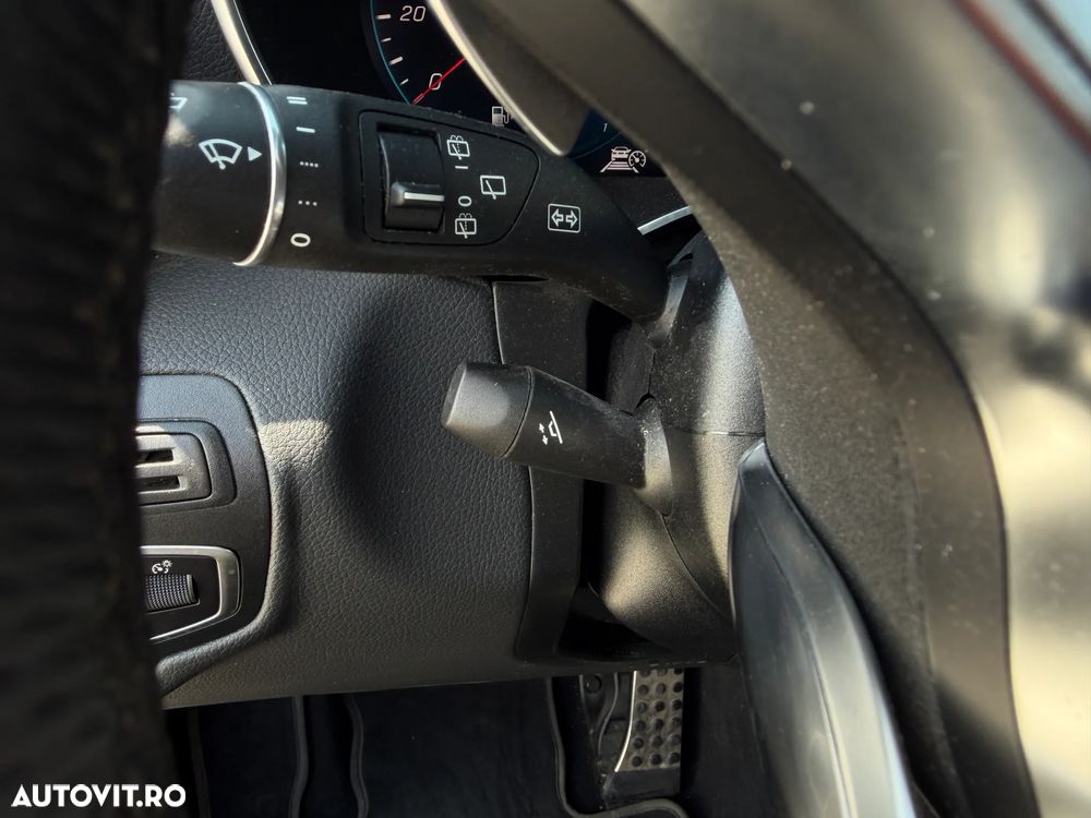 Mercedes-Benz GLC 300 e 4MATIC - 16