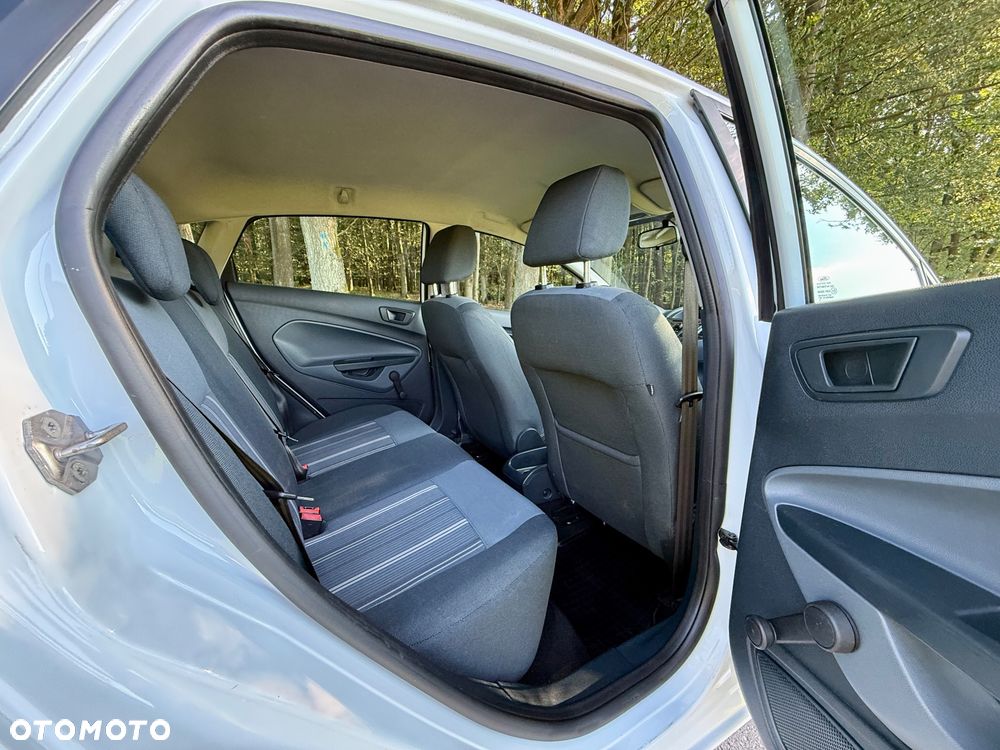 Ford Fiesta 1.25 Ambiente - 27