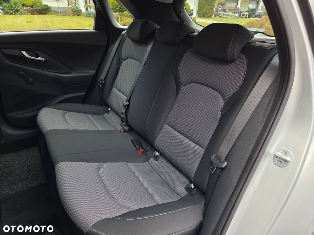 Hyundai i30 1.4 Select - 36