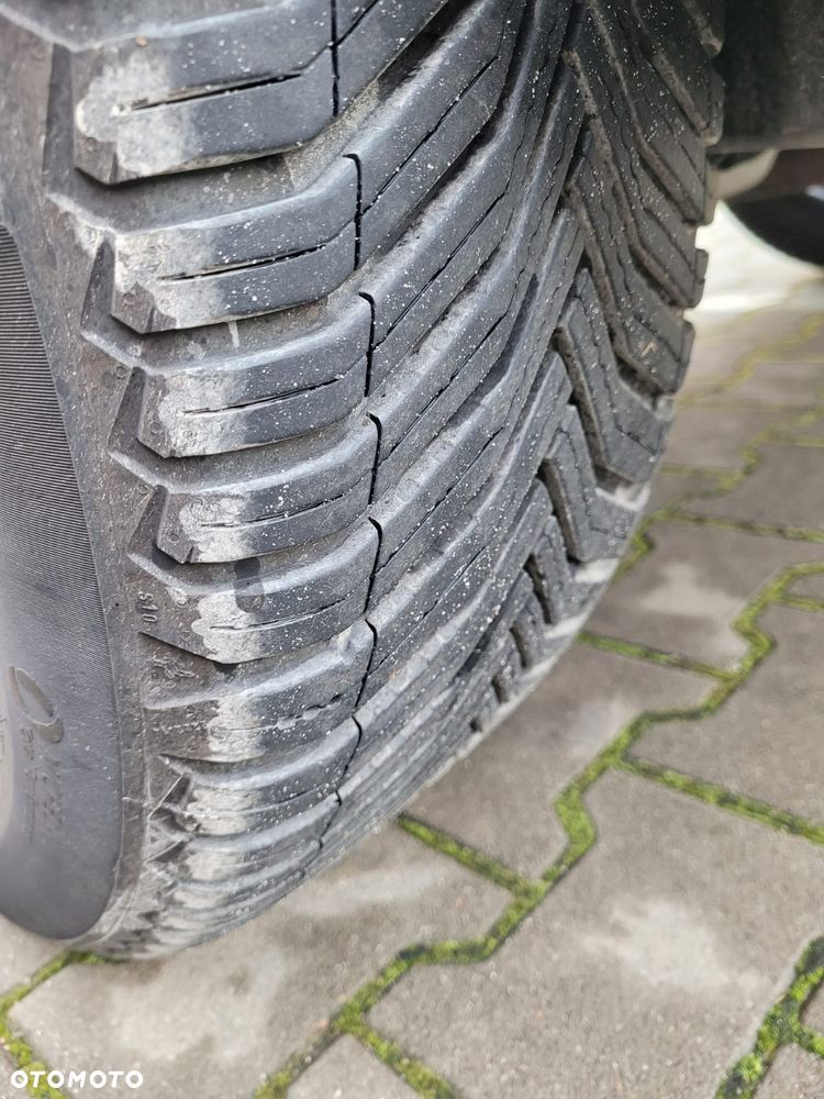 Peugeot 3008 1.6 PureTech Hybrid4 PHEV GT S&S EAT8 - 29