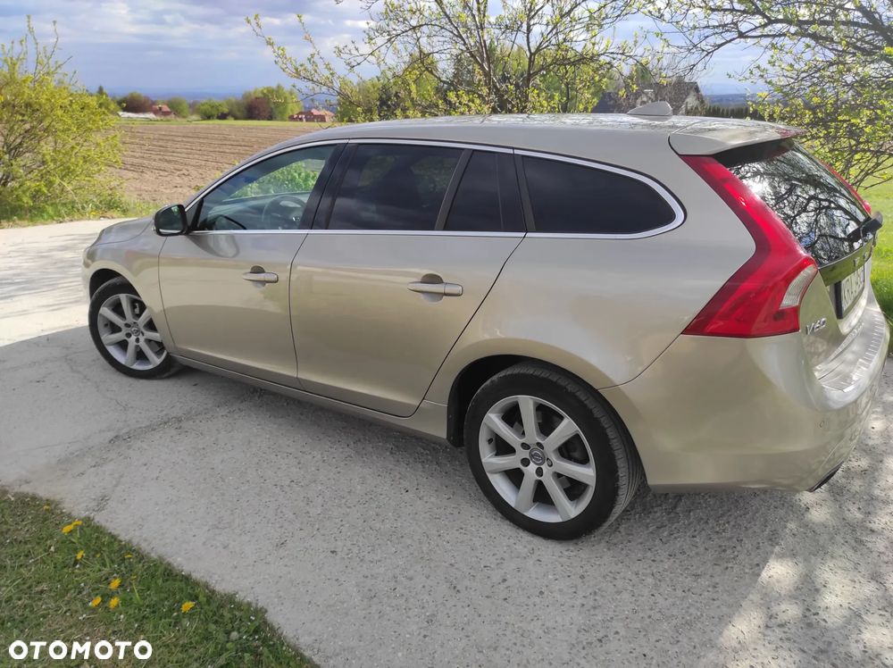 Volvo V60 T5 Drive-E Momentum - 14