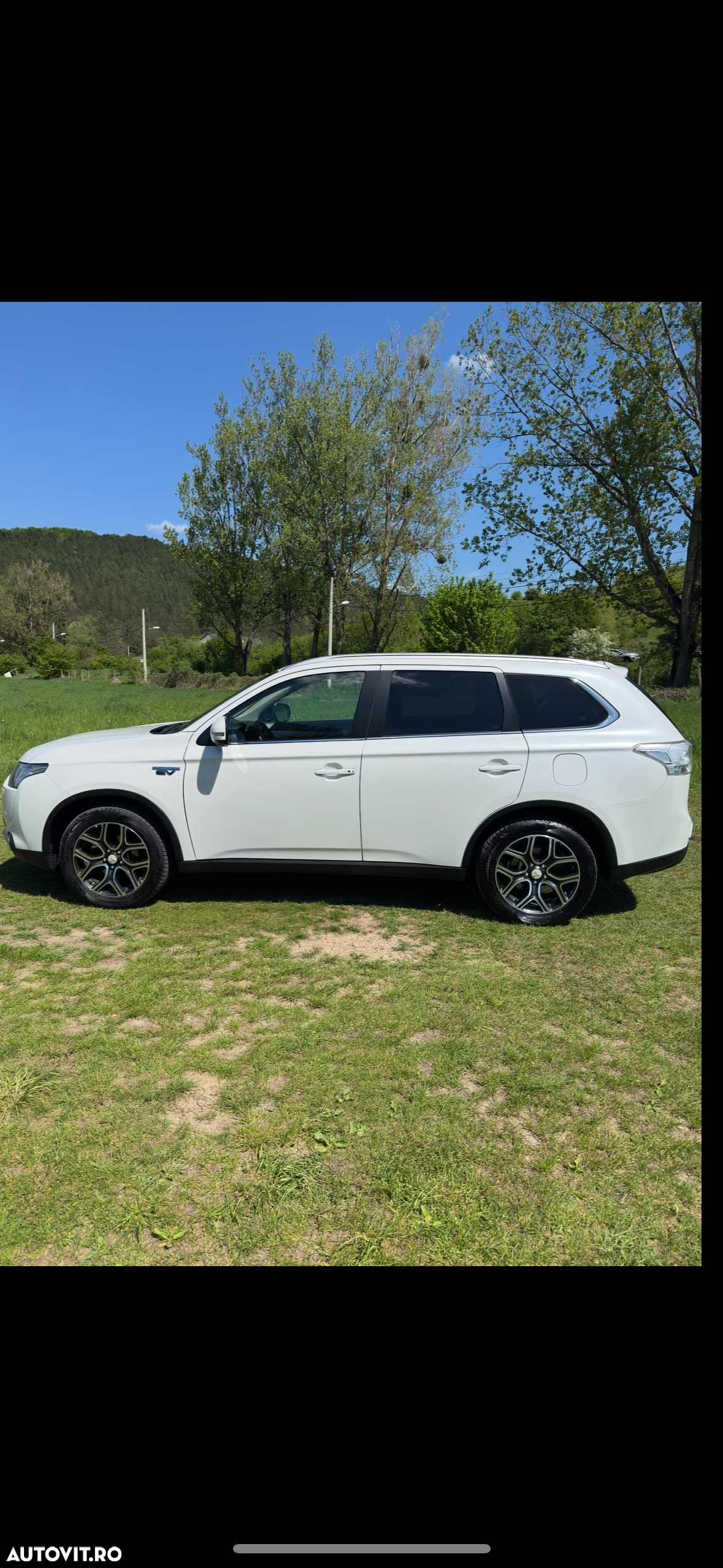 Mitsubishi Outlander 2.0 4WD Plug-In Hybrid - 3