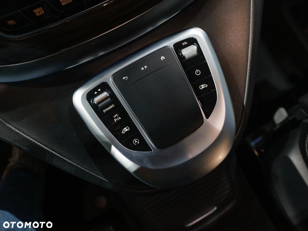 Mercedes-Benz Klasa V 300 d Avantgarde 9G-Tronic (ekstra d³) - 37