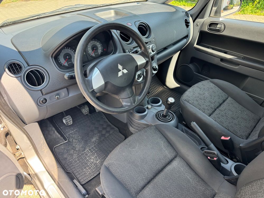 Mitsubishi Colt 1.3 Inform - 12