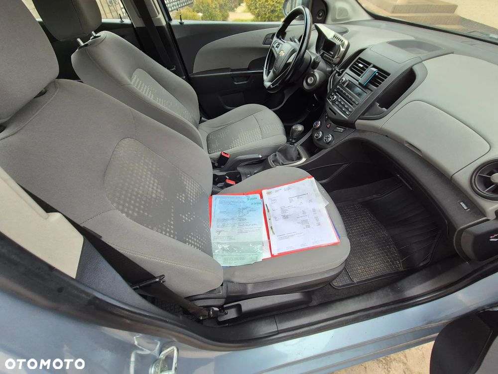 Chevrolet Aveo 1.2 LS - 17