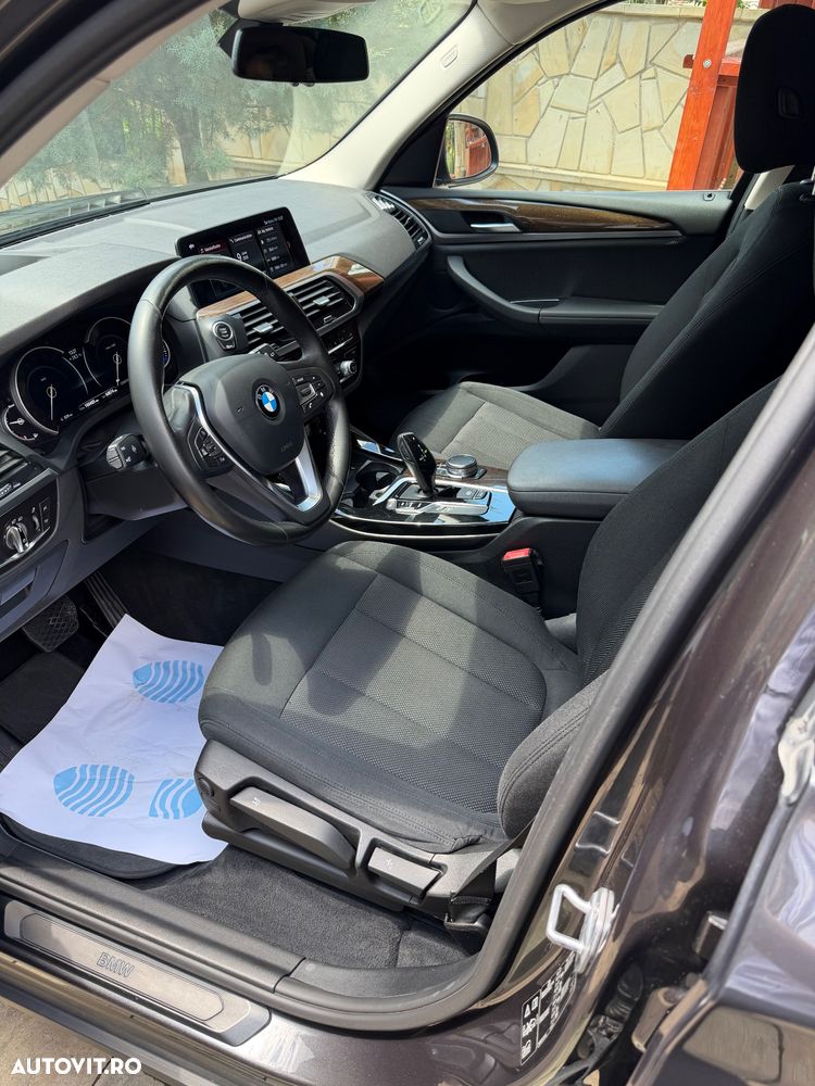 BMW X3 xDrive20d AT Advantage - 13