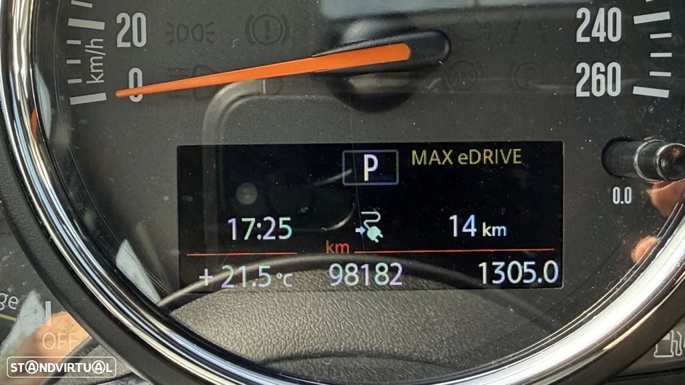 MINI Countryman Cooper SE ALL4 Auto - 33