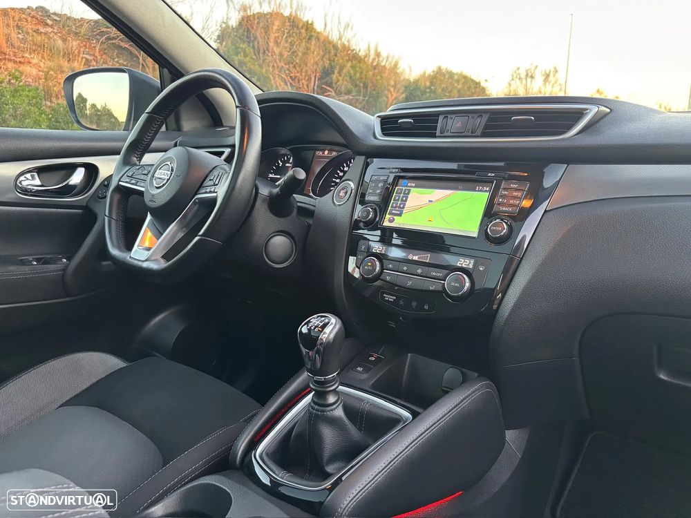 Nissan Qashqai 1.5 dCi N-Connecta 18 PS - 24