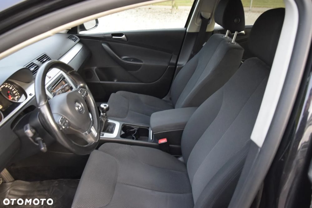 Volkswagen Passat 1.8 TSI Trendline - 15