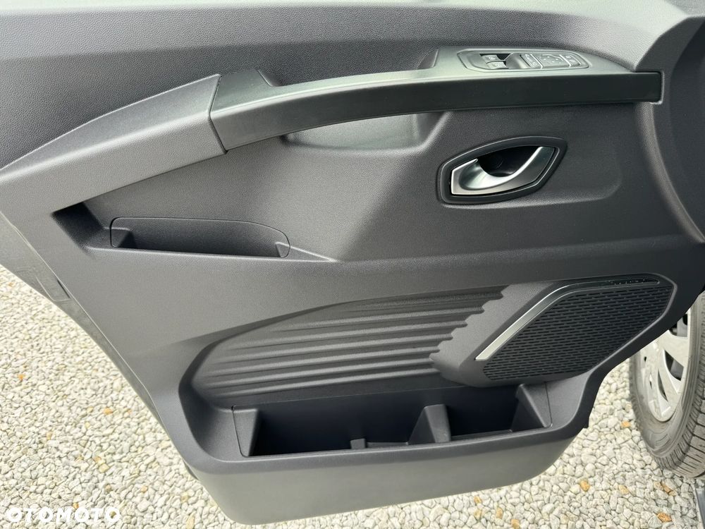 Renault Trafic - 19