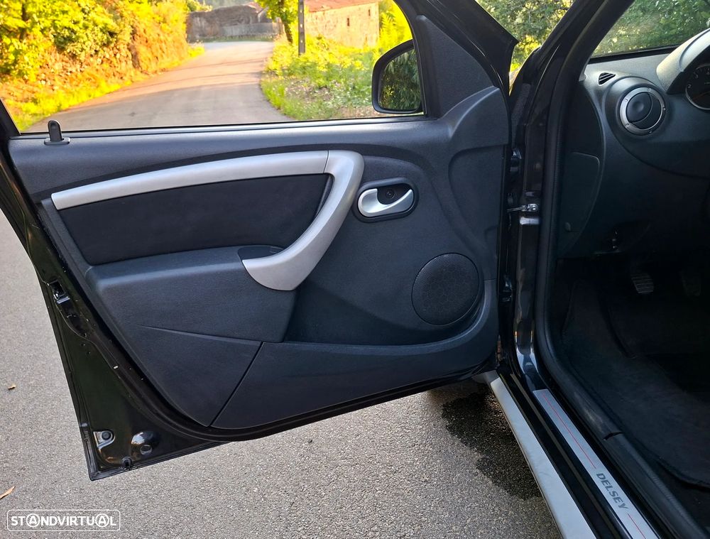 Dacia Duster 1.5 dCi SL Delsey - 17