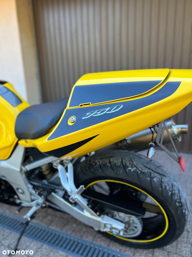 Suzuki GSX-R - 30
