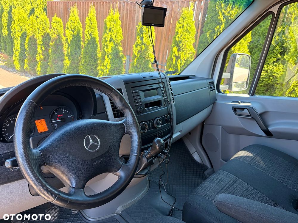 Mercedes-Benz Sprinter - 9