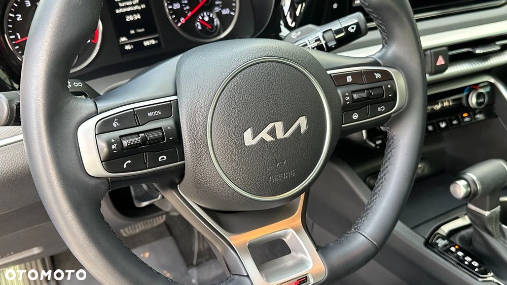 Kia K5 - 13