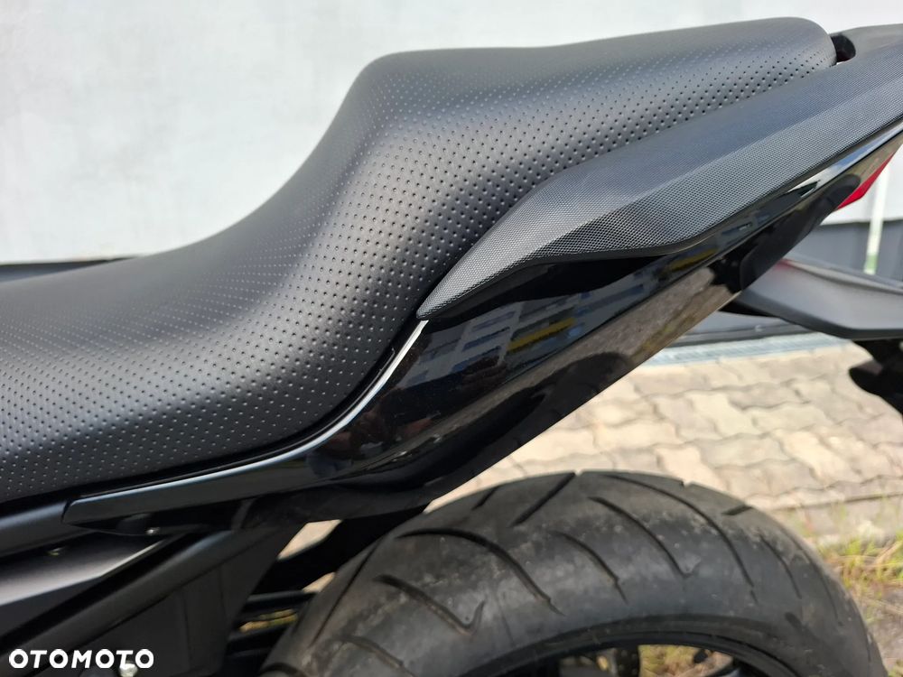 Yamaha XJ - 33