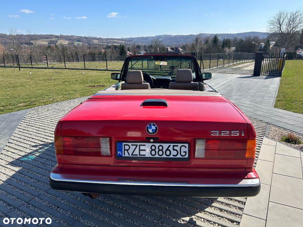 BMW Seria 3 325i - 3