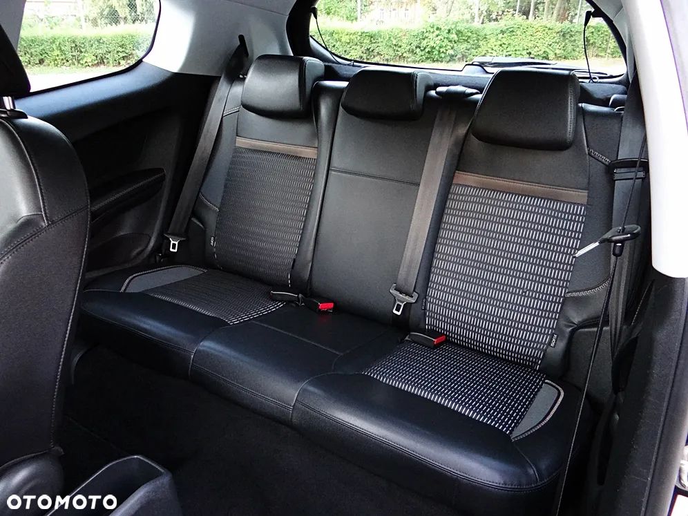 Peugeot 208 120 VTI Intuitive - 36
