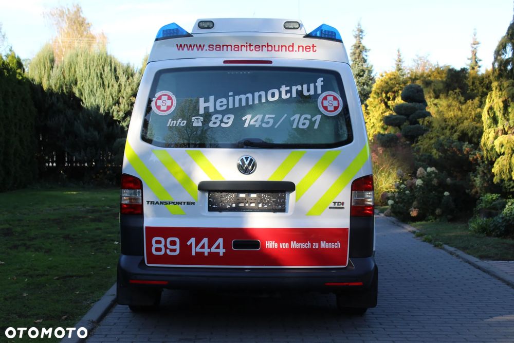 Volkswagen T5  AMBULANS KARETKA - 6