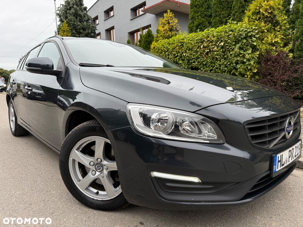 Volvo V60 D2 Momentum - 17