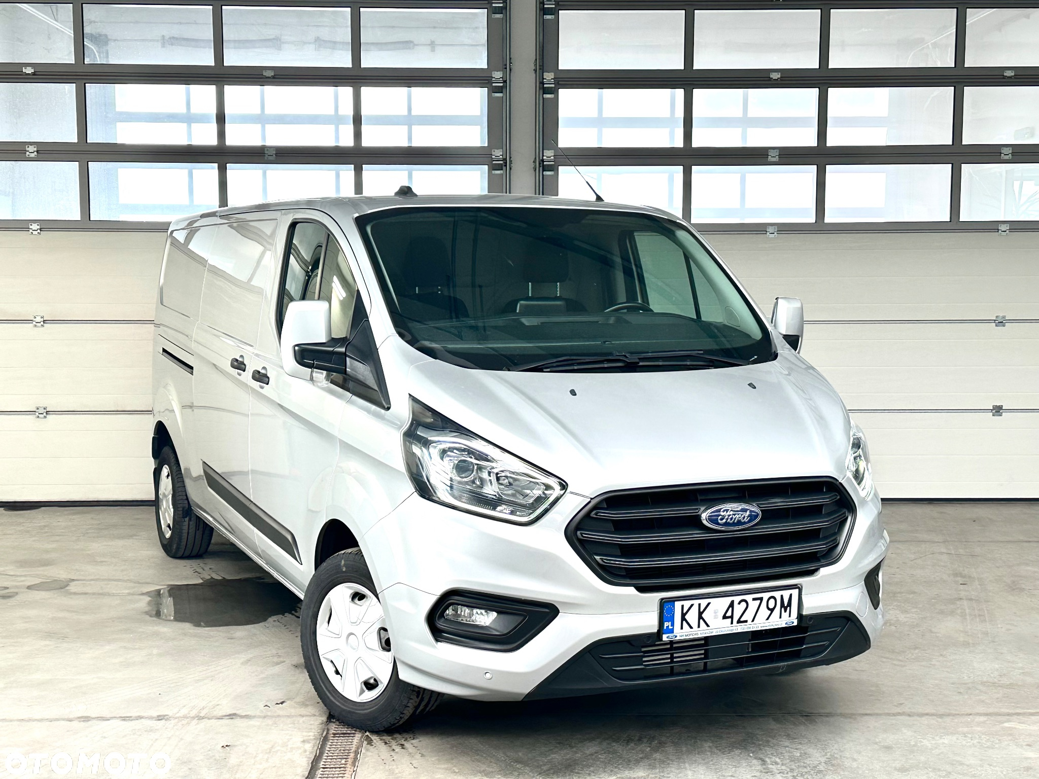 Ford Custom - 3