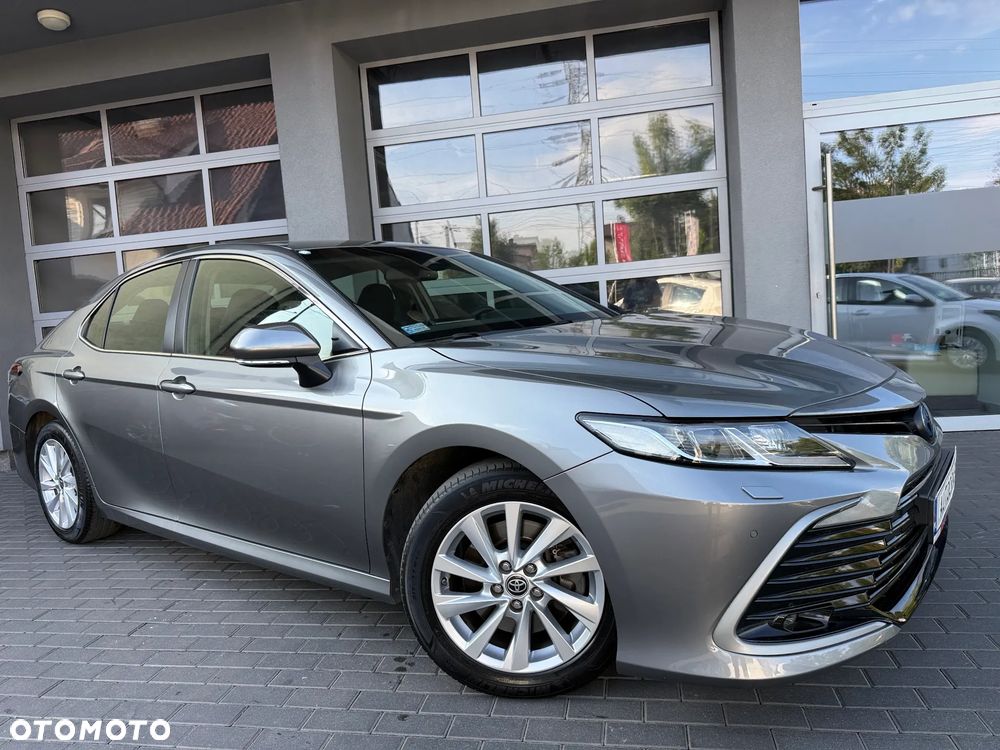 Toyota Camry 2.5 Hybrid Comfort CVT - 1