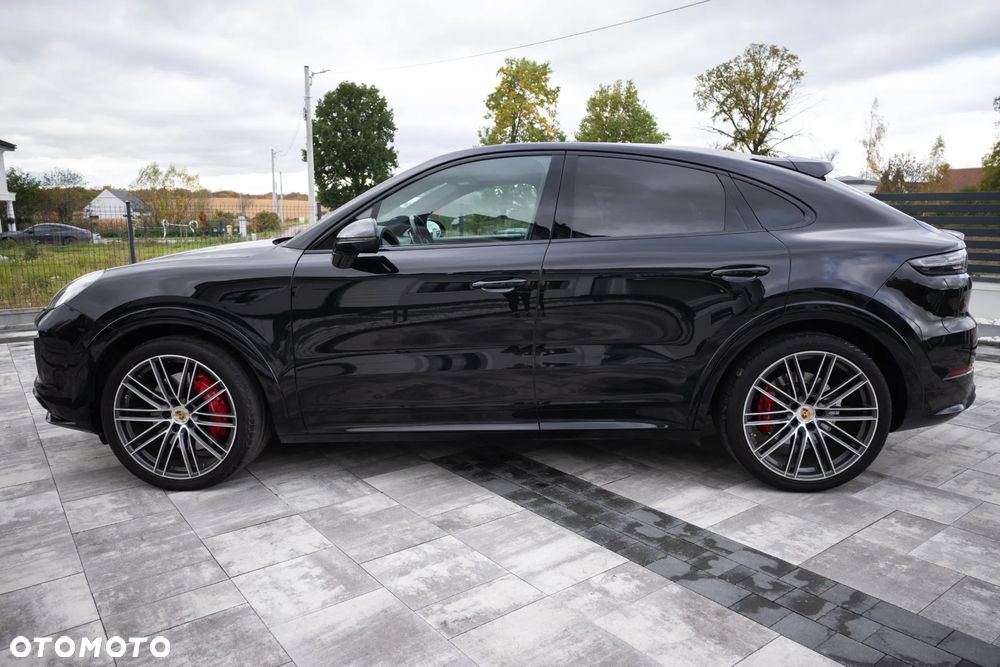 Porsche Cayenne Coupe GTS - 7
