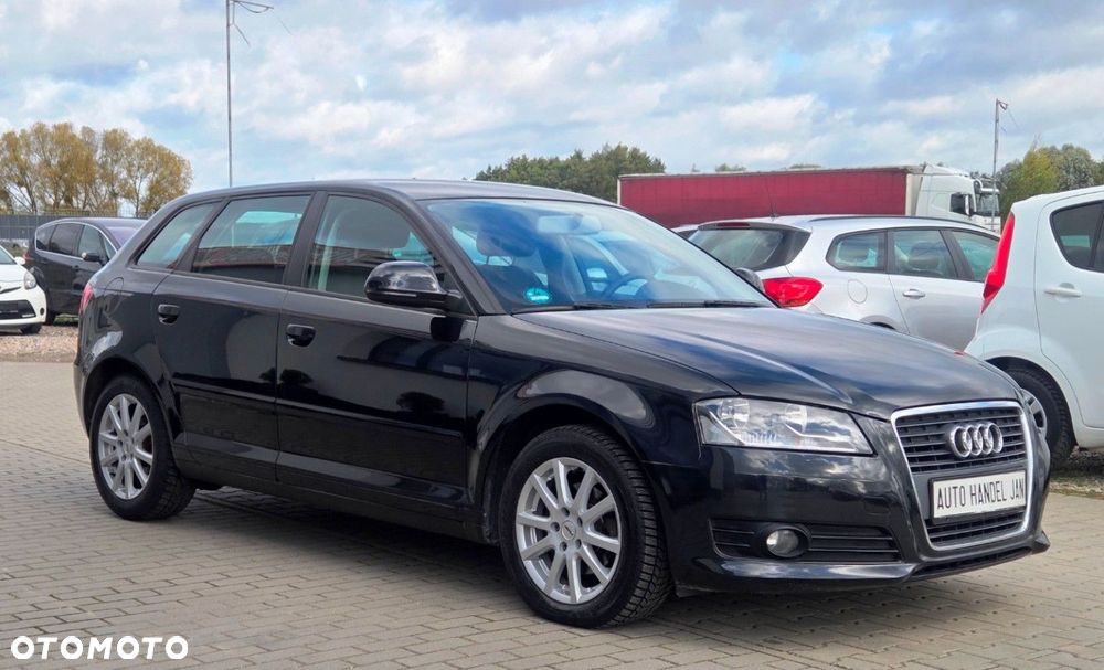 Audi A3 Sportback - 16